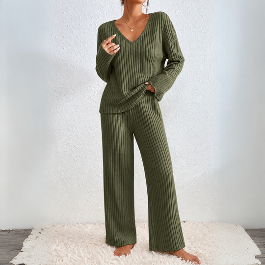 Loungeset Damen | V-Ausschnitt & Rippstrick 6