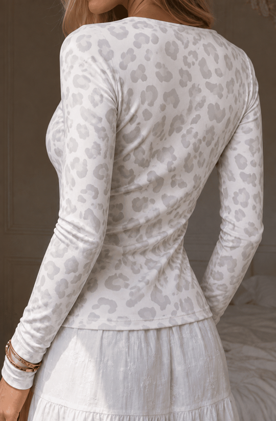 Figurbetontes Damen-Langarmshirt mit Leopardenmuster