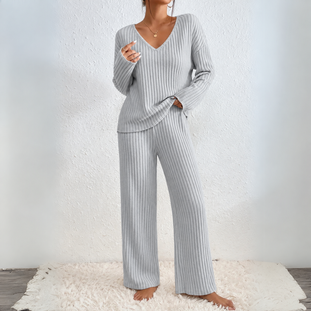 Loungeset Damen | V-Ausschnitt & Rippstrick 9