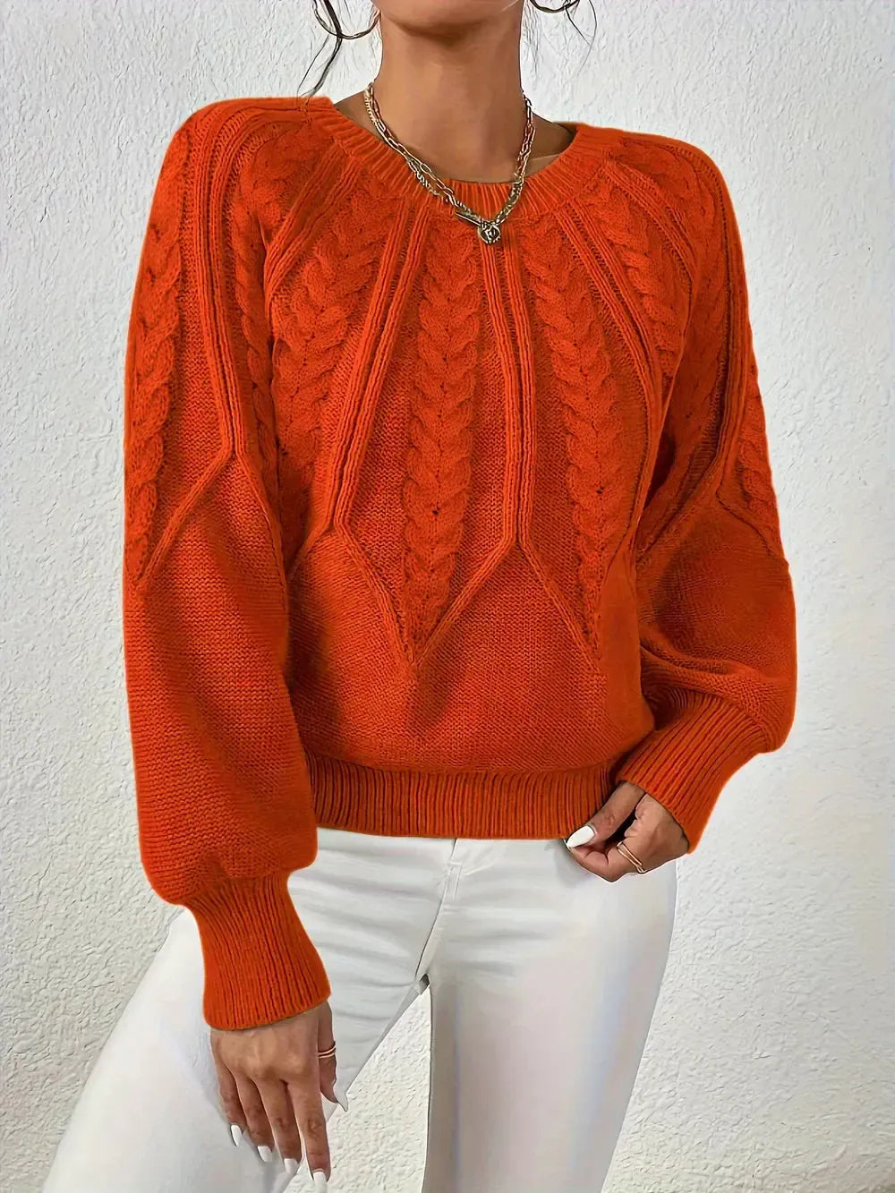 Gebreide Trui met Ronde Hals voor Dames. Warm. Winter. Victoria Mae. Oranje
