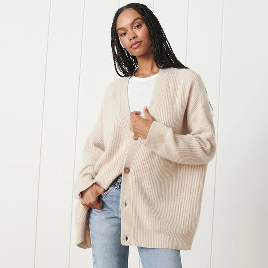 Cardigan Damen Oversized | V-Ausschnitt & Knopfleiste 10