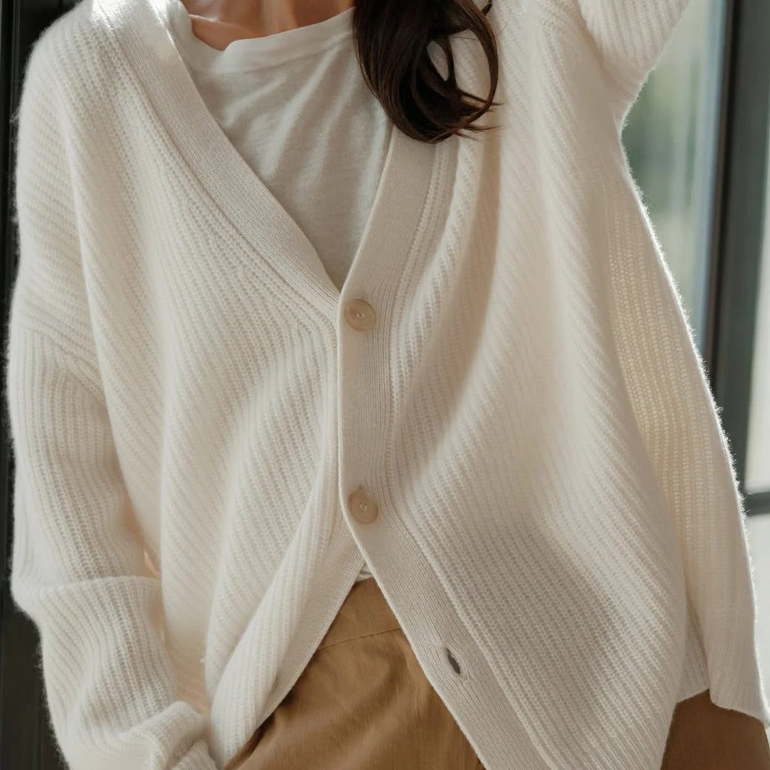Cardigan Damen Oversized | V-Ausschnitt & Knopfleiste 11