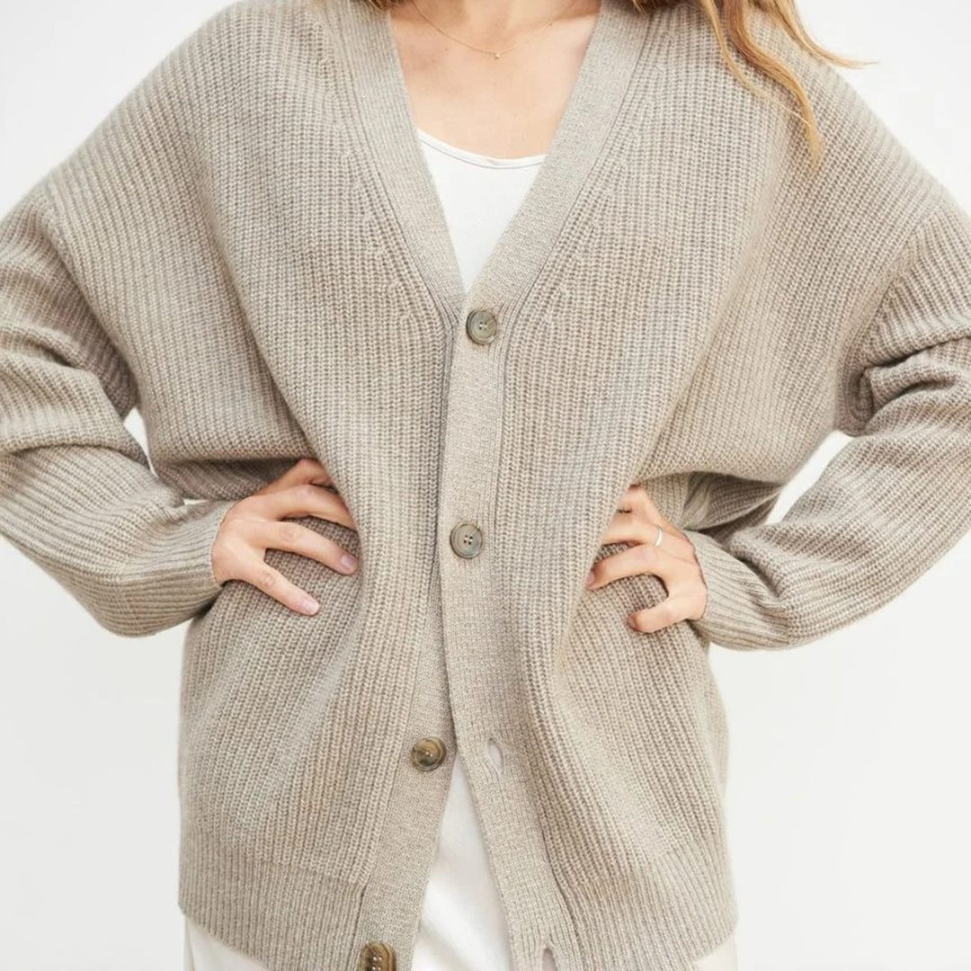 Cardigan Damen Oversized | V-Ausschnitt & Knopfleiste 17