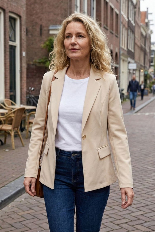 Blazer Damen | Taillierte Silhouette & Reverskragen 12