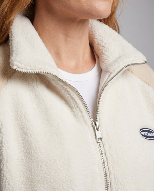 Damen Oversized Fleecejacke mit hohem Kragen und Taschen 3