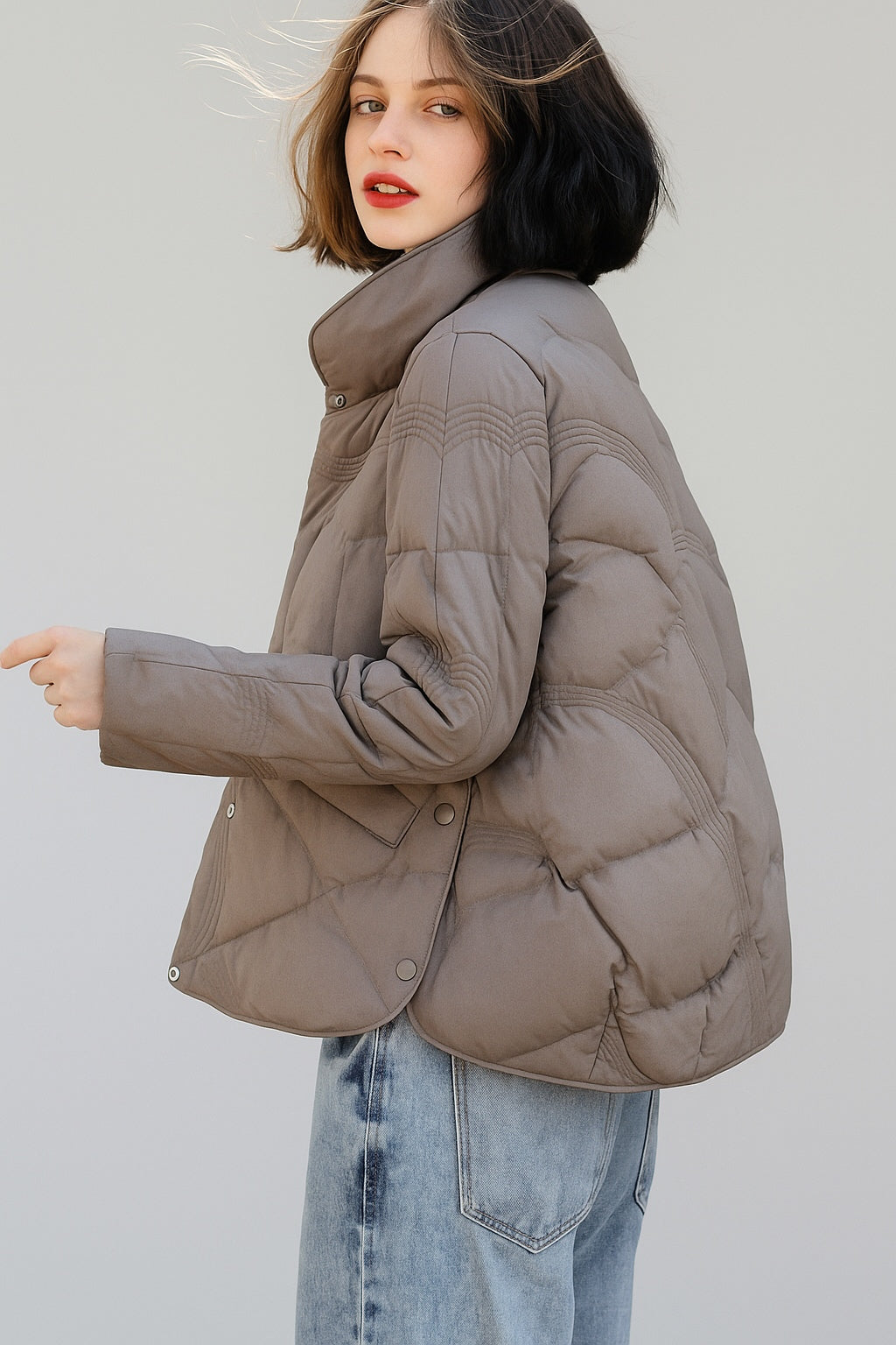 Damen Steppjacke Kurz mit hohem Kragen und Seitenschlitzen 2