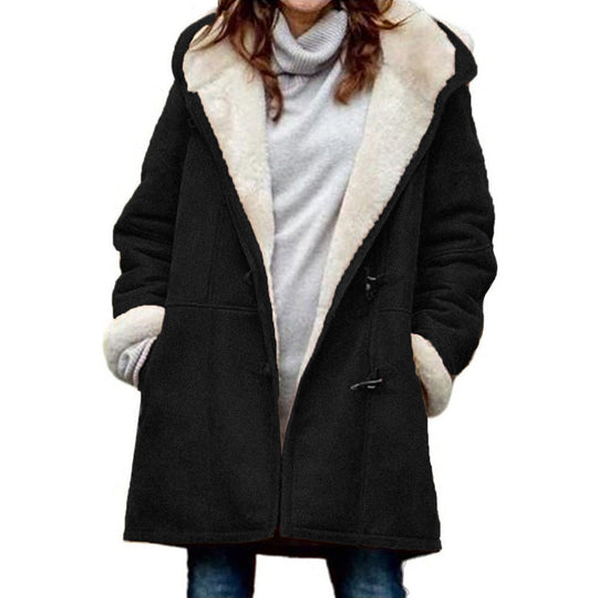 Duffle-coat Waleria pour femme, coupe intemporelle et brandebourgs signature adaptés à l'hiver.