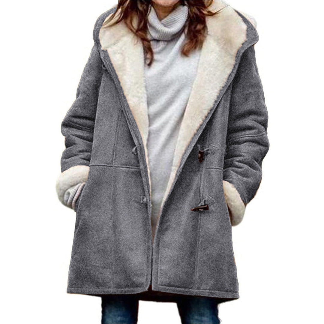Duffle-coat Waleria pour femme, coupe intemporelle et brandebourgs signature adaptés à l'hiver.