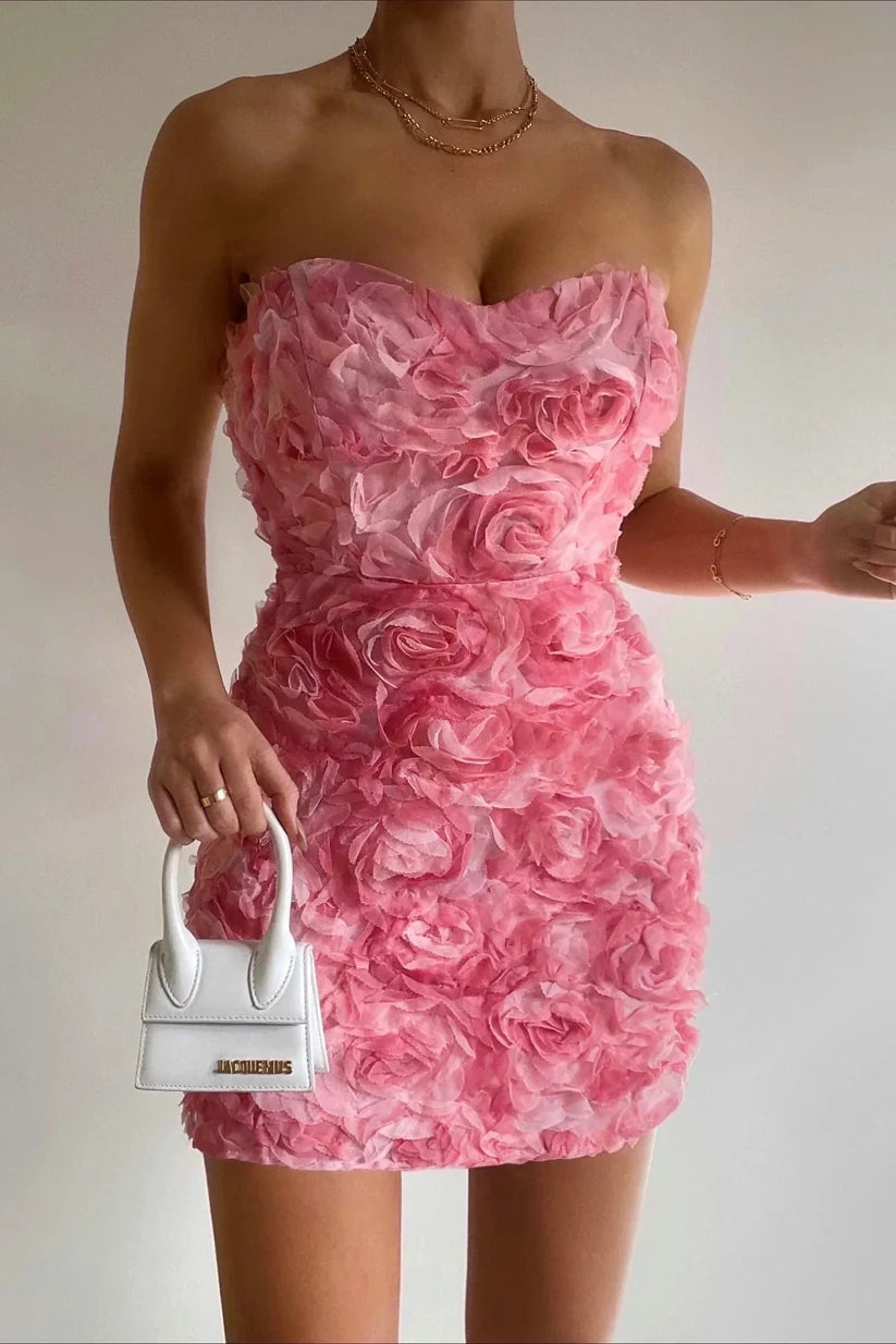 Elegantes Kleid Damen | Trägerlos & Taillenakzent 1