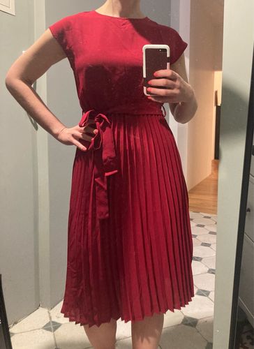 Elegantes Midi-Sommerkleid Damen mit Kurzen Ärmeln und Gürtel - Nora