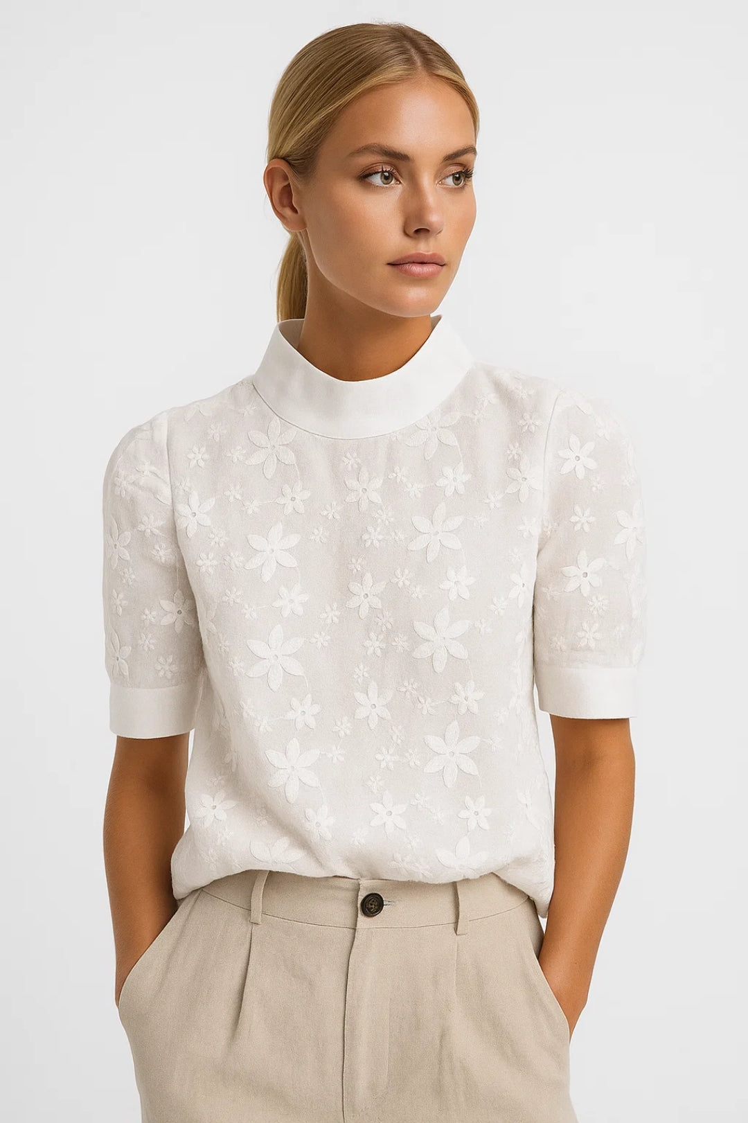 Geborduurde Top | Bloemmotief met Korte Mouwen | Elegante Afwerking 0