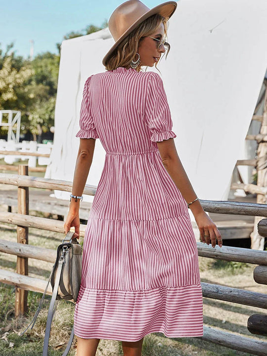 Gestreiftes Midi-Sommerkleid Damen mit Kurzen Ärmeln und Knöpfen - Lisa