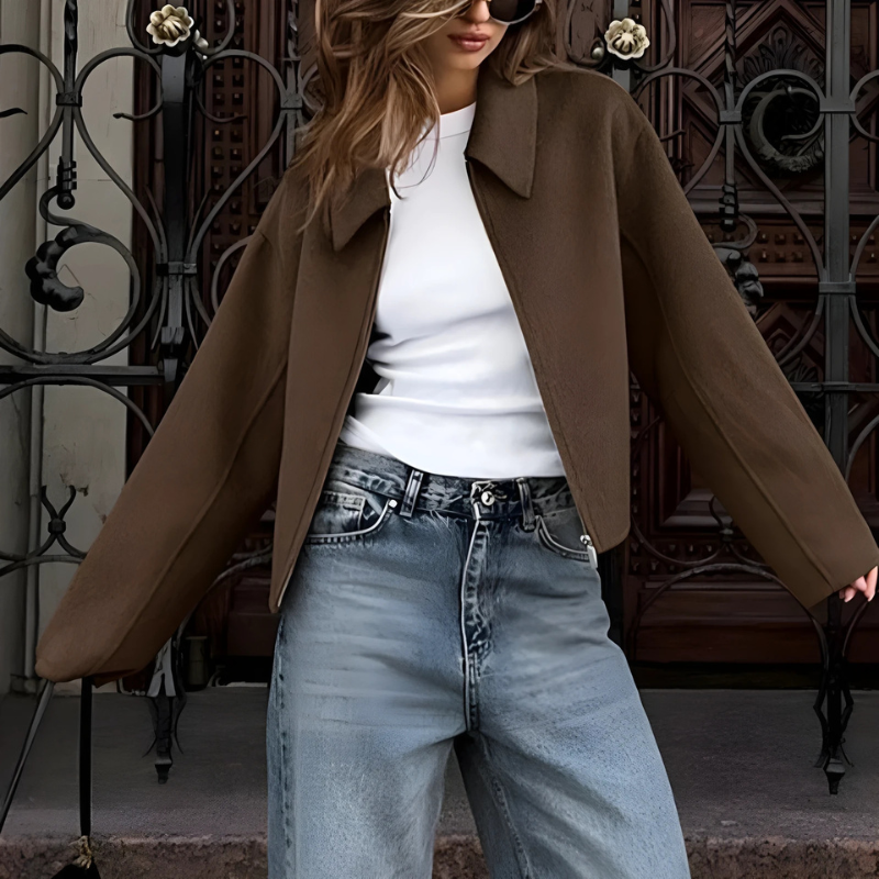 Kurzjacke Damen | Boxy Fit & Spitzer Kragen