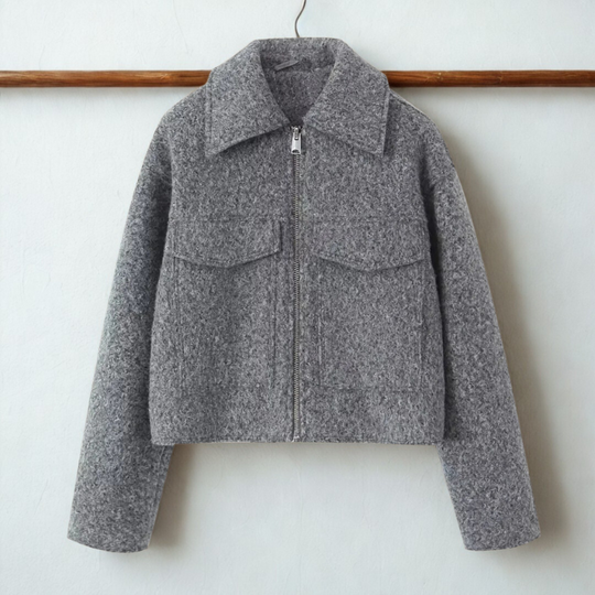 Kurzjacke Damen | Boxy Fit & Spitzer Kragen