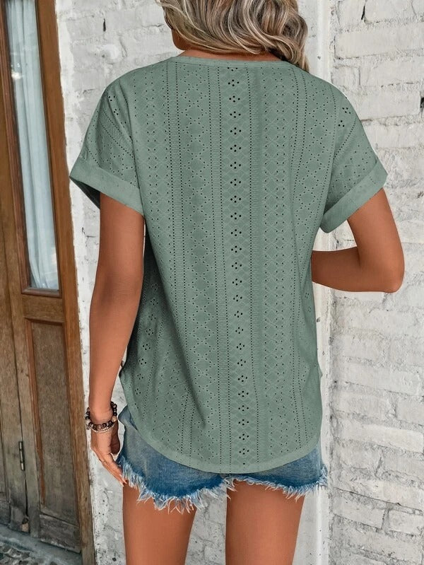Lässiges T-Shirt Damen mit Lochmuster – Marilla 1