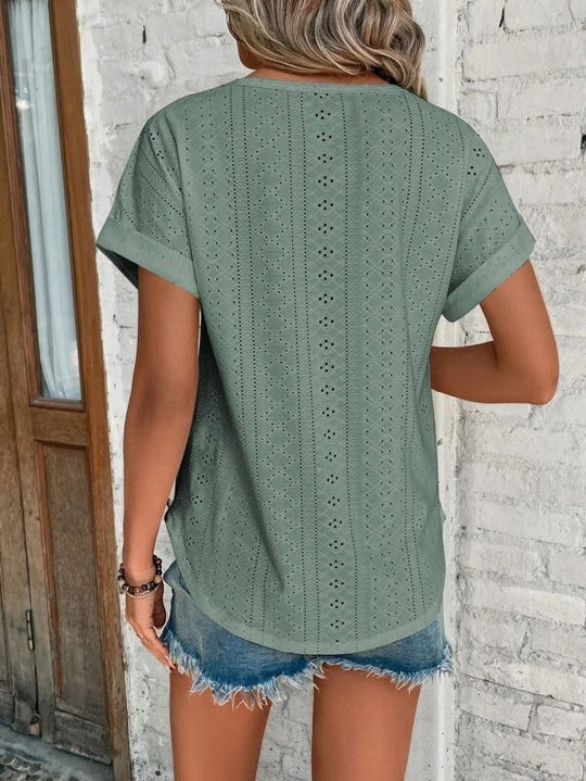Lässiges T-Shirt Damen mit Lochmuster – Marilla 1
