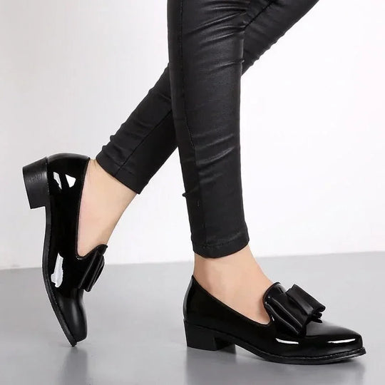 Loafers Dames | Strikdecoratie & Verfijnde Puntige Neus