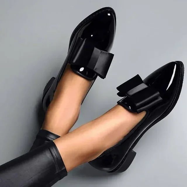 Loafers Dames | Strikdecoratie & Verfijnde Puntige Neus