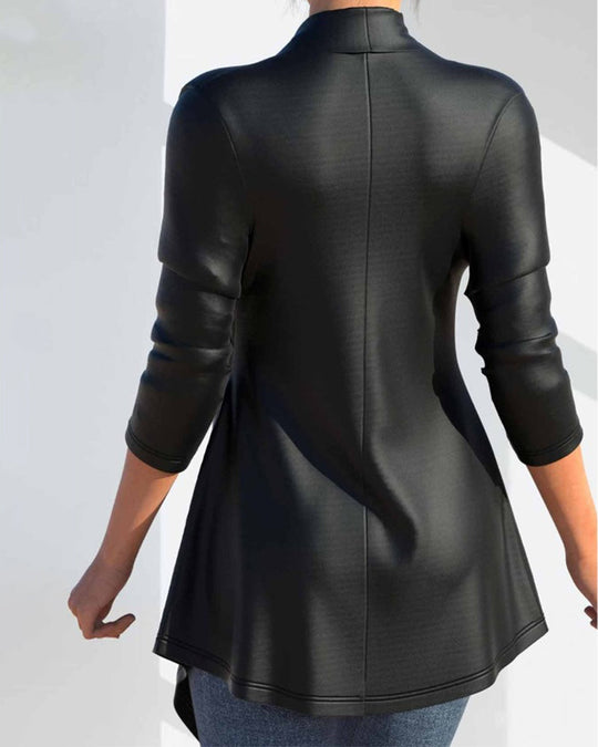 Artistieke jas met lange mouwen in de kleur Zwart voor dames in stijl ideaal voor de herfst.