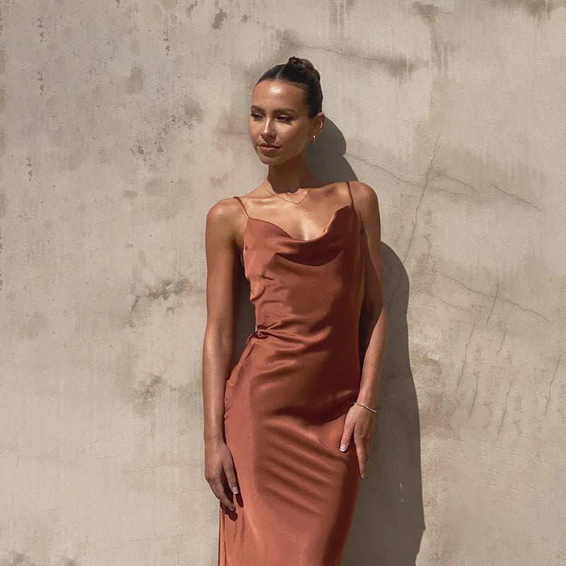 Maxi Jurk Dames | Open Rug & Elegante Satijnlook