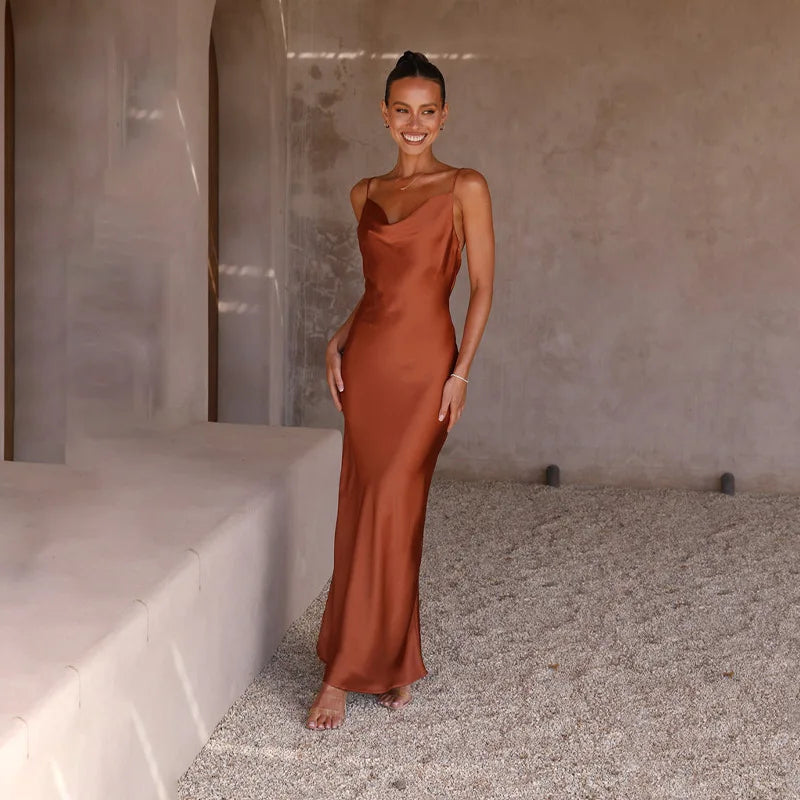 Maxi Jurk Dames | Open Rug & Elegante Satijnlook