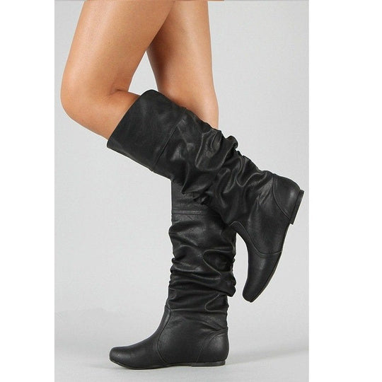 Lässige Slouchstiefel aus Kunstleder für vielseitige Alltagslooks