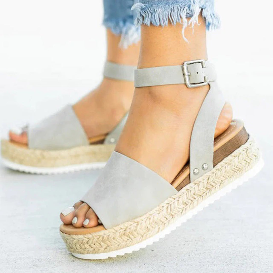 Schicke und Modische Damensandalen - Yfke 2