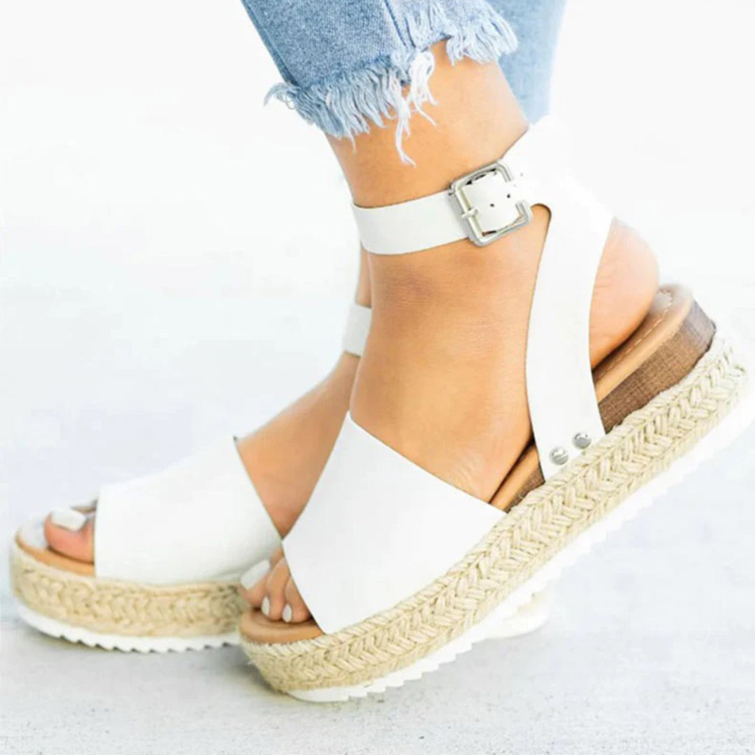 Schicke und Modische Damensandalen - Yfke 1