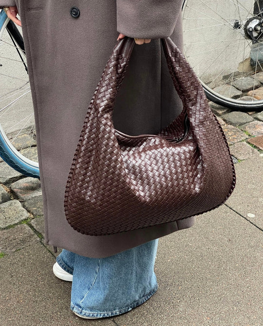 Schultertasche Damen | Geflochtenes Design & Viel Stauraum