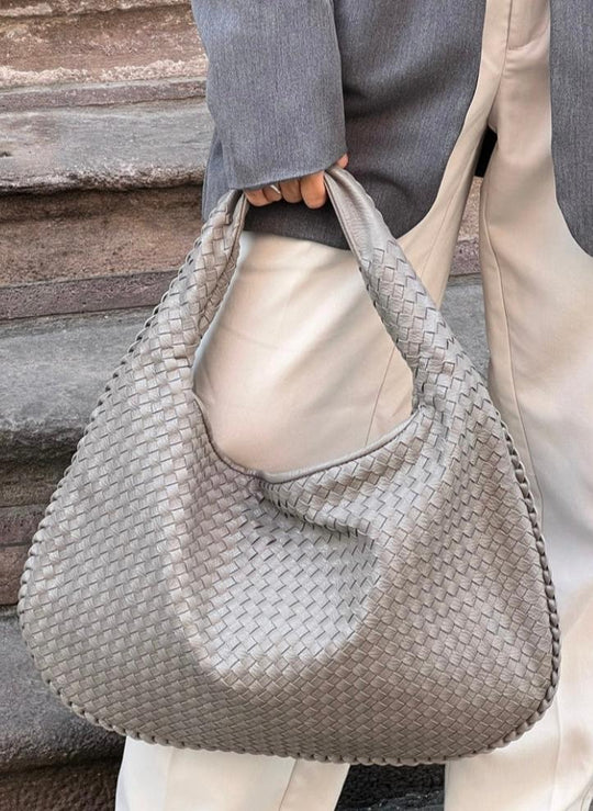 Schultertasche Damen | Geflochtenes Design & Viel Stauraum