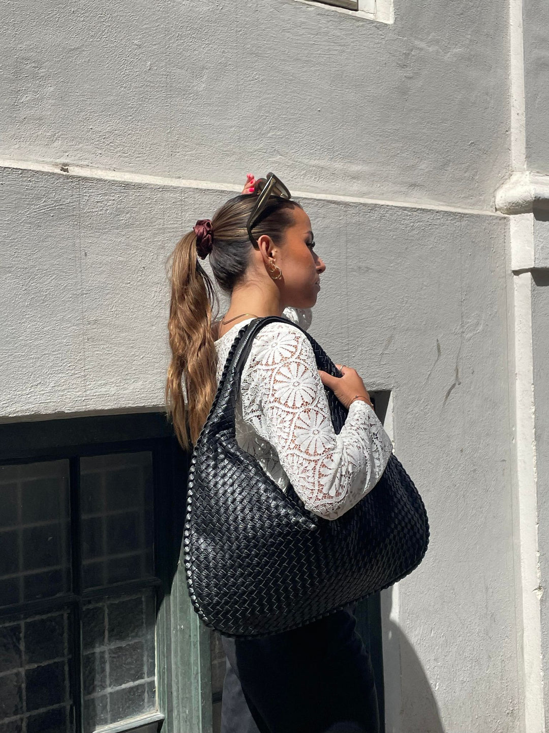 Schultertasche Damen | Geflochtenes Design & Viel Stauraum