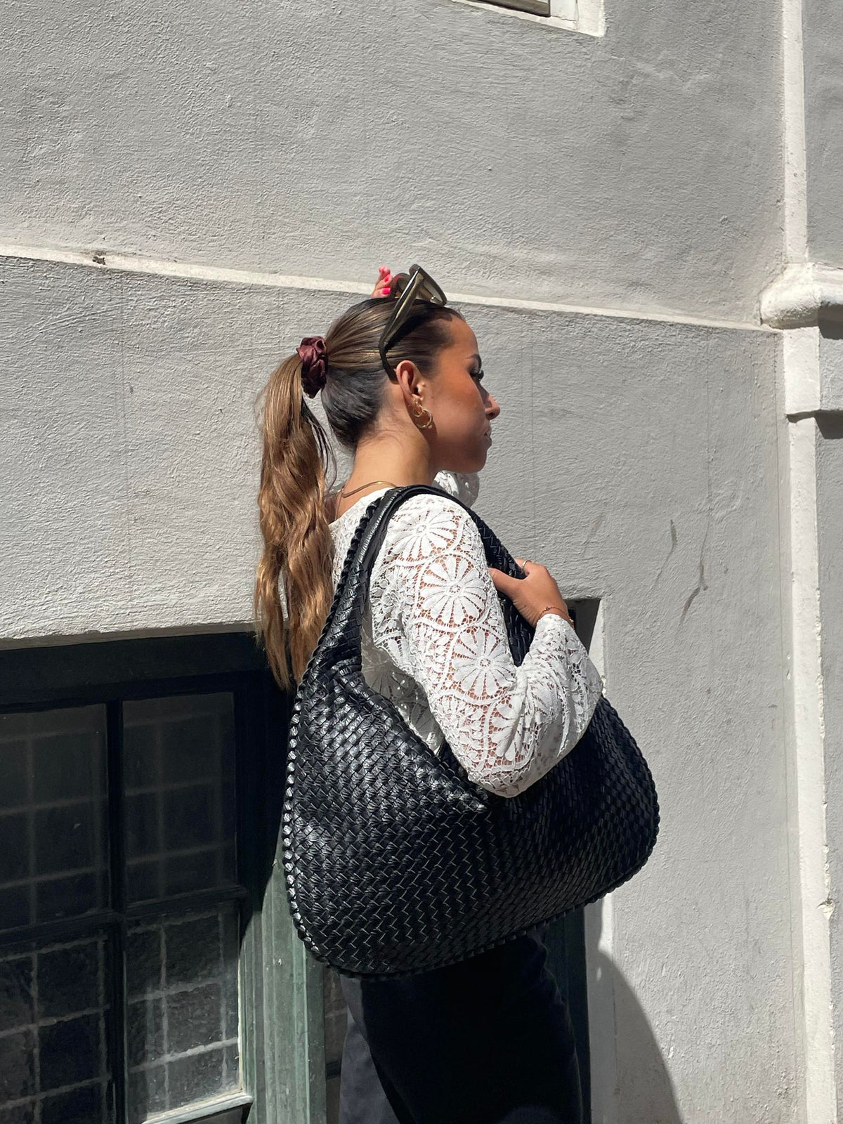 Schultertasche Damen | Geflochtenes Design & Viel Stauraum