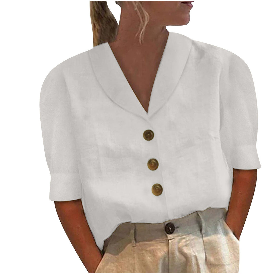 Stephanie | Blouse met traditionele kraag en knoopsluiting 0