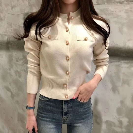 Strickjacke Damen | Slim Fit mit Knöpfen