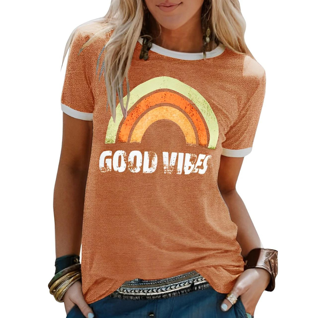 T-shirt Dames | Regenboog Print & Good Vibes Statement