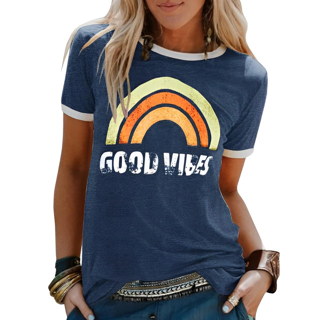 T-shirt Dames | Regenboog Print & Good Vibes Statement