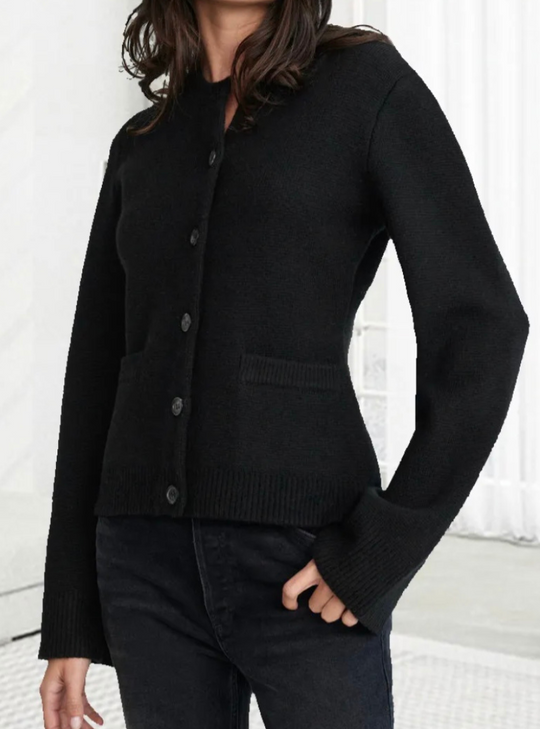 ÉLISÉ – Zachte Knopen Cardigan voor Elke Dag Elegantie 4