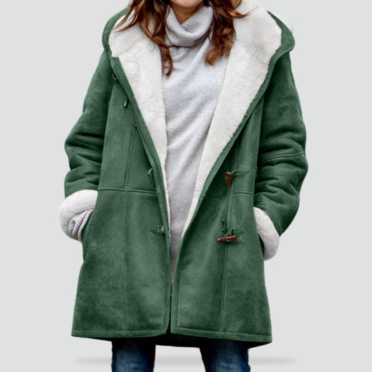 Duffle-coat Waleria pour femme, coupe intemporelle et brandebourgs signature adaptés à l'hiver.