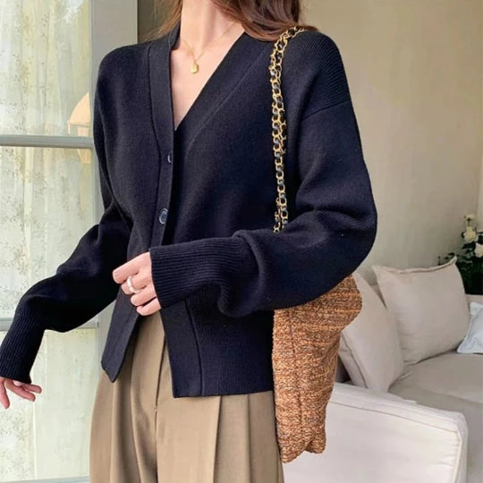 Strickjacke Damen | Slim Fit mit V-Ausschnitt 8