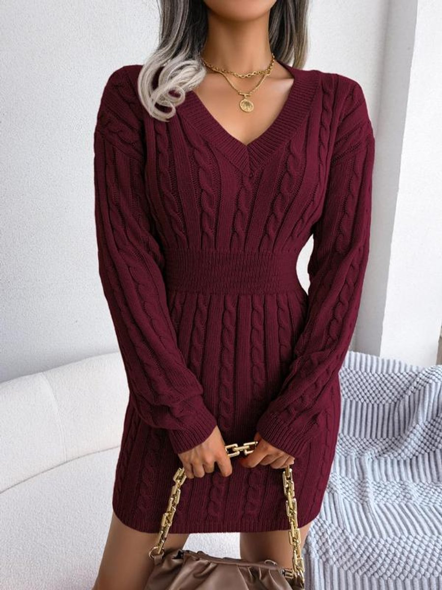 Strickkleid Damen | Zopfmuster & V-Ausschnitt