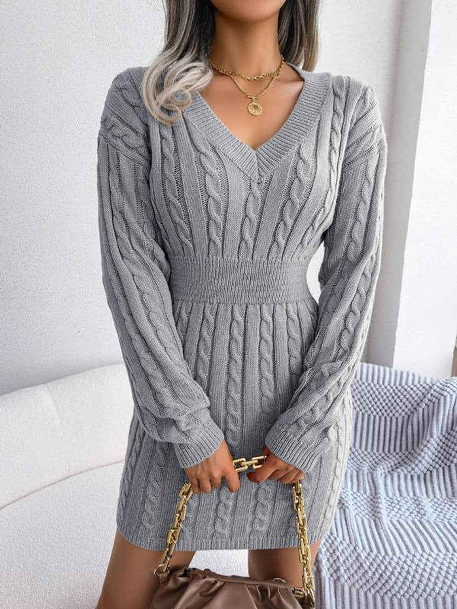 Strickkleid Damen | Zopfmuster & V-Ausschnitt