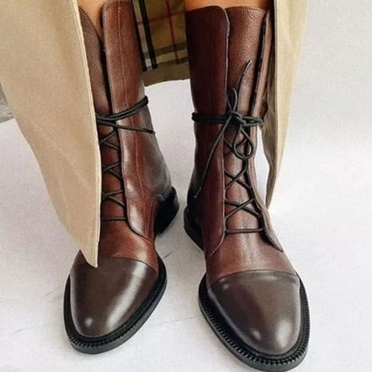 Damen-Schnürboots mit mittlerem Schaft aus einer weiteren Perspektive