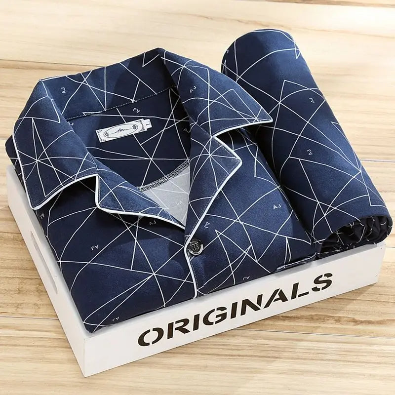 "Zachte heren pyjama met knoopsluiting en overhemd. Luxe en ademende set voor comfort en stijl. Ideaal voor dagelijks gebruik